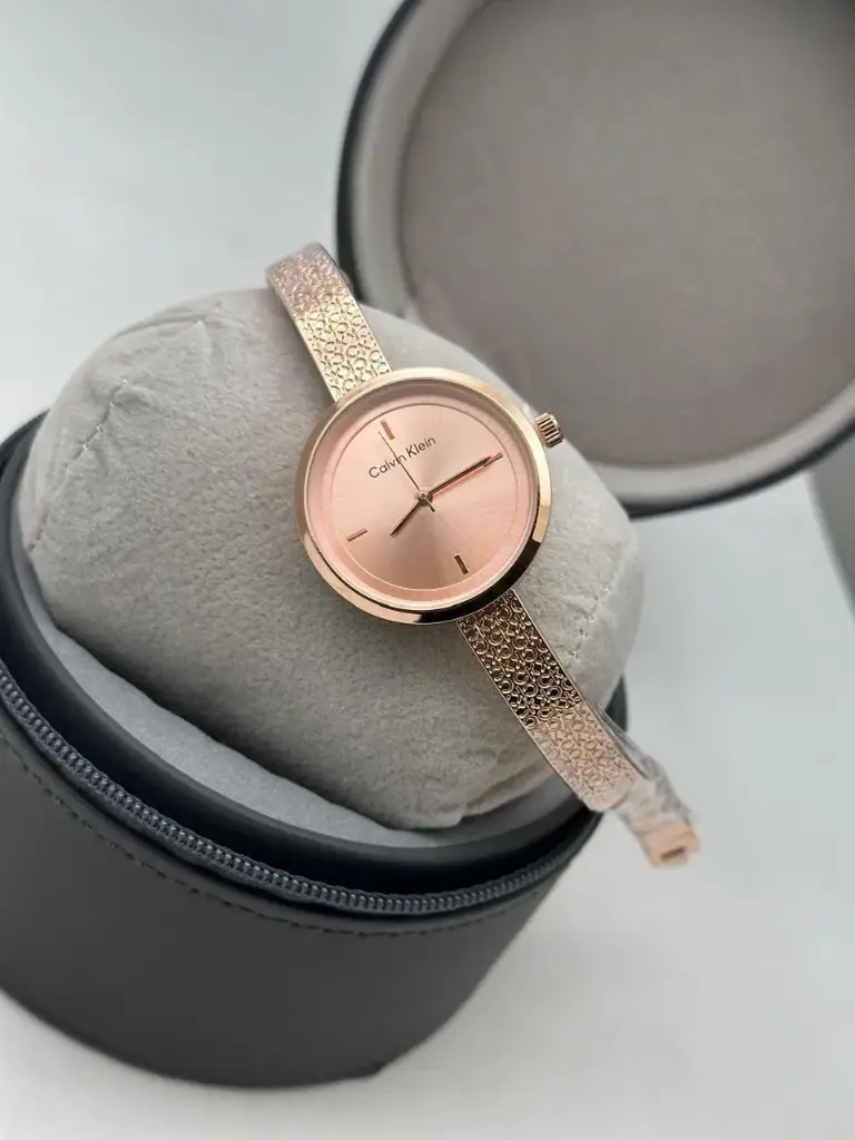Calvin Klein Iconic Women Analog